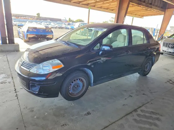 2009 Nissan Versa 1.8 S