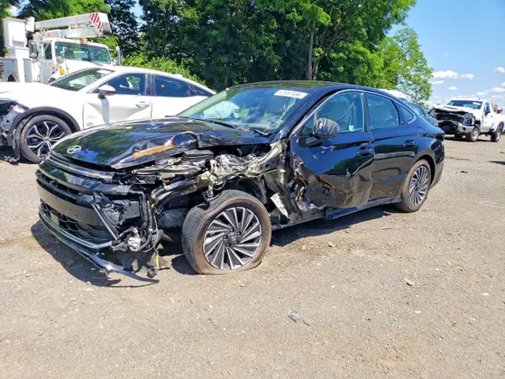 2025 Hyundai Sonata Hybrid Limited