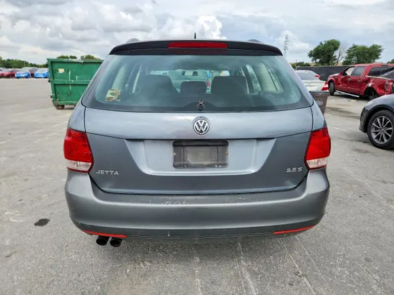 2012 Volkswagen Jetta SportWagen S