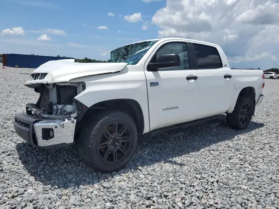 2021 Toyota Tundra 2WD SR5