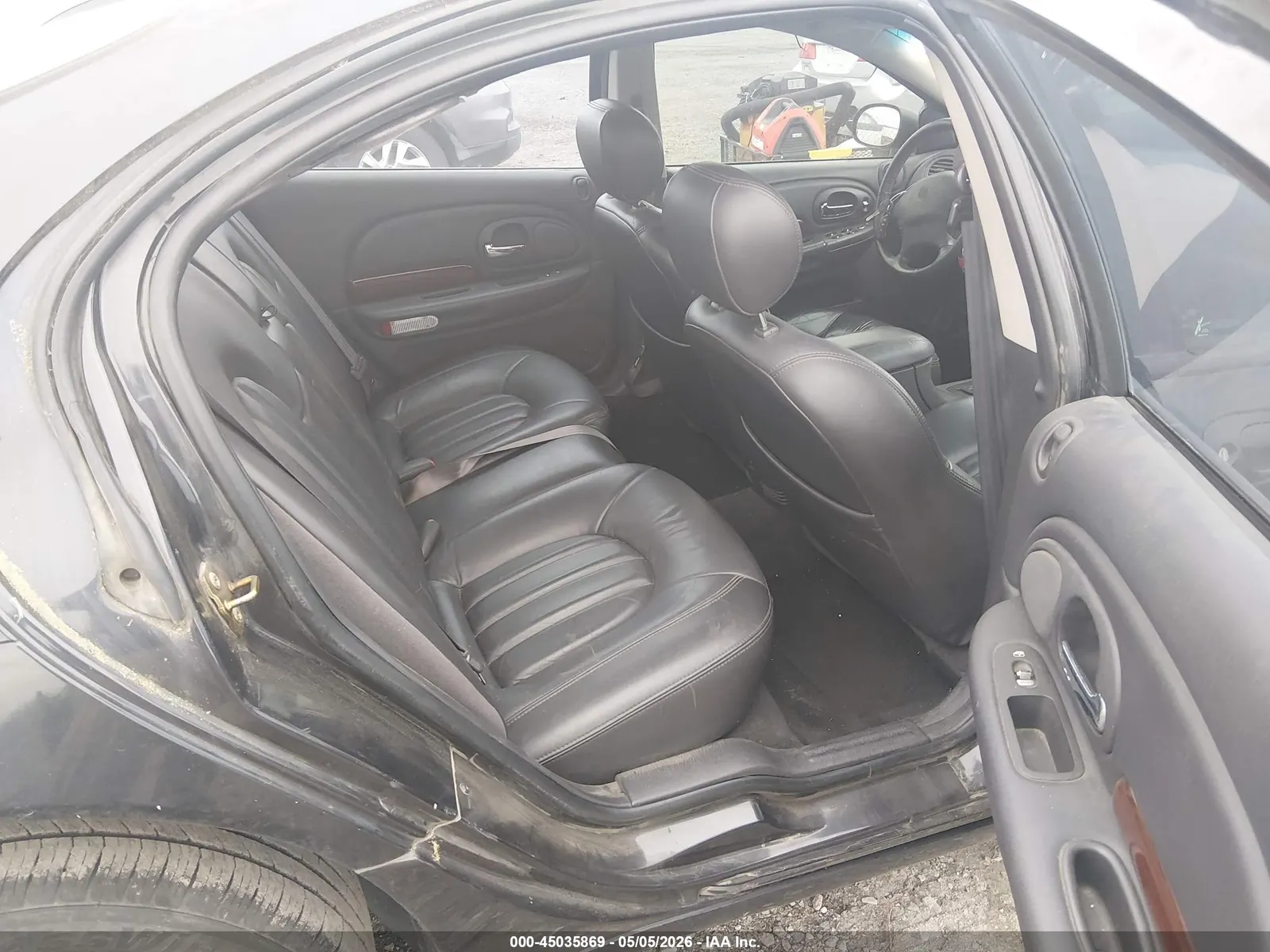 2000 Chrysler 300M
