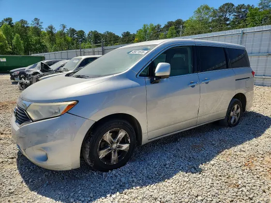 2015 Nissan Quest SV