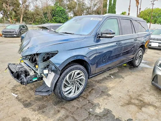 2025 Lincoln Navigator L Reserve