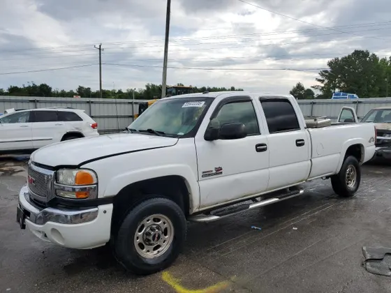 2005 GMC Sierra 3500 DRW SL