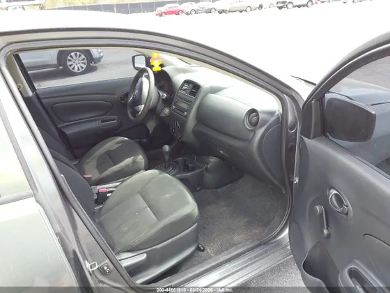 2017 Nissan Versa Sedan S Plus