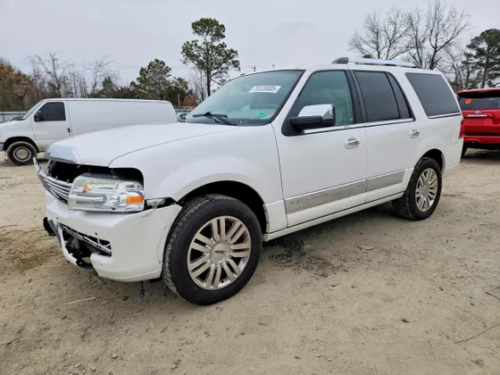 2011 Lincoln Navigator