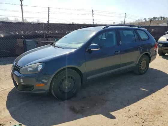 2010 Volkswagen Jetta SportWagen S