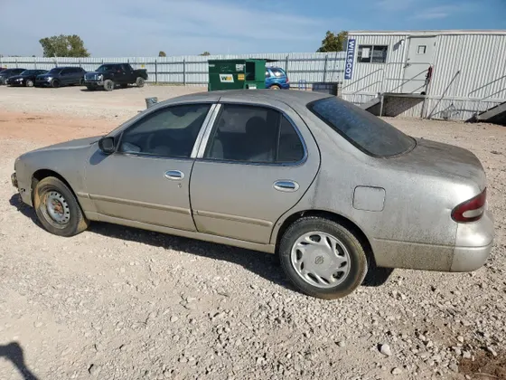 1997 Nissan Altima XE