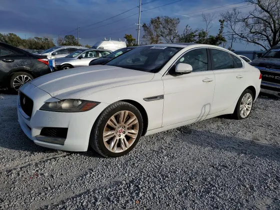2017 Jaguar XF 35t