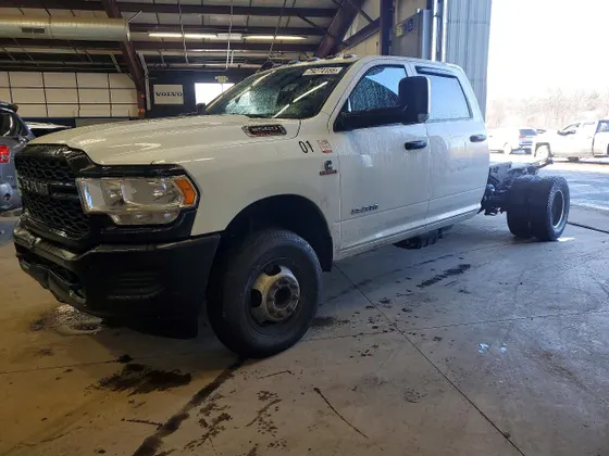 2022 Ram 3500 Chassis Cab Tradesman