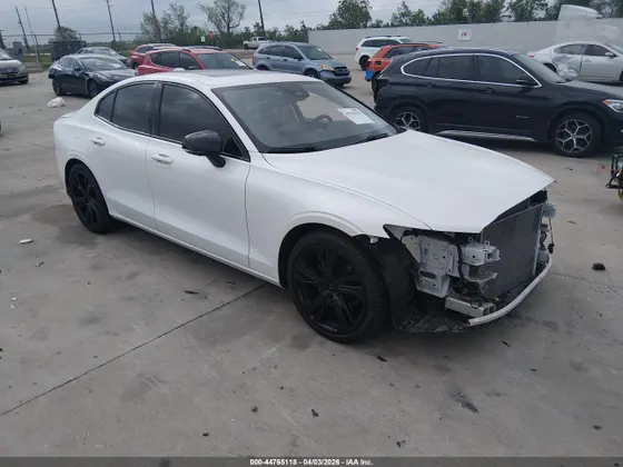 2024 Volvo S60 Ultimate Dark Theme