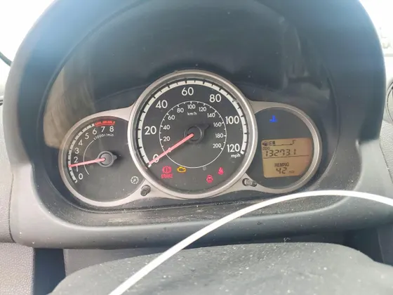 2012 Mazda Mazda2 Touring