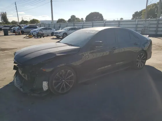 2022 Cadillac CT4-V Blackwing