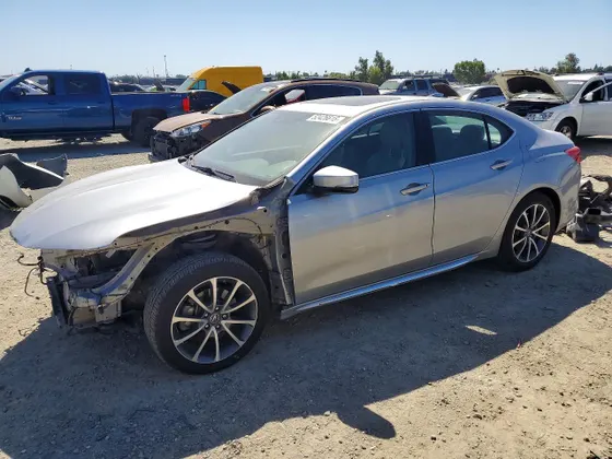 2018 Acura TLX w/Technology Pkg