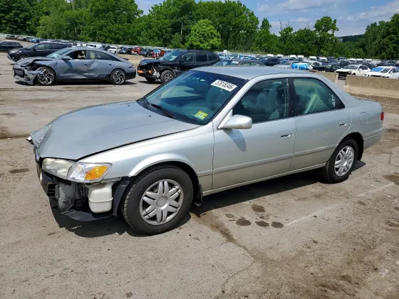 2000 Toyota Camry LE