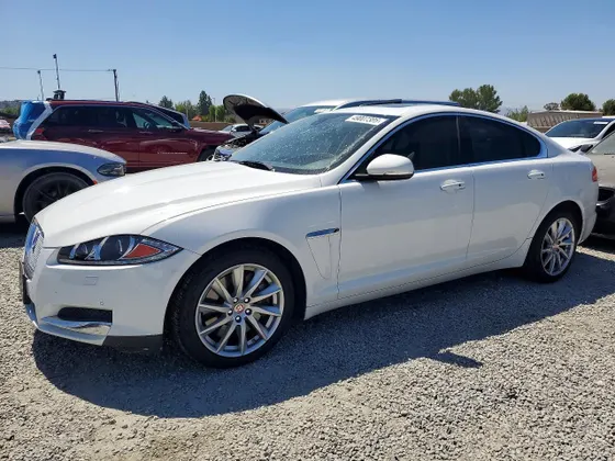 2015 Jaguar XF I4 T Premium
