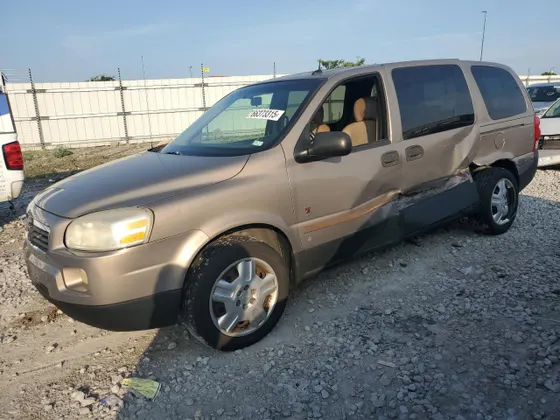 2006 Saturn Relay 2 FWD