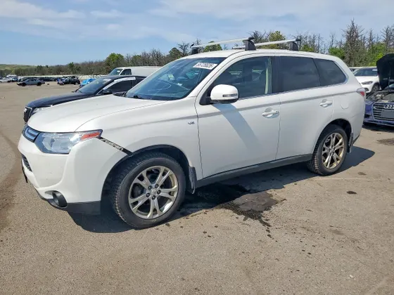 2014 Mitsubishi Outlander GT