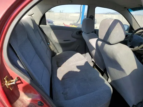 2001 Daewoo LANOS S