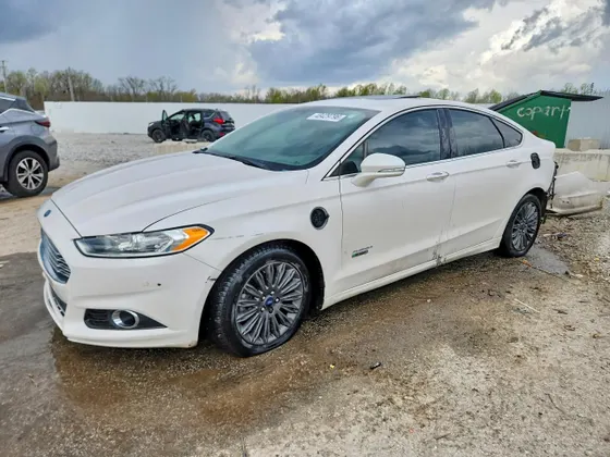 2015 Ford Fusion Energi SE Luxury