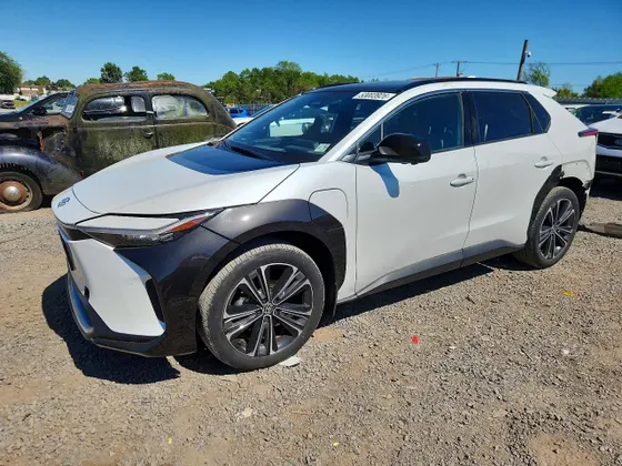 2023 Toyota bZ4X XLE