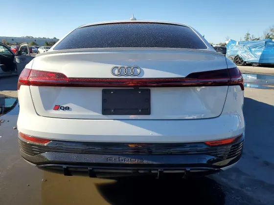 2024 Audi Q8 e-tron Sportback S line Premium