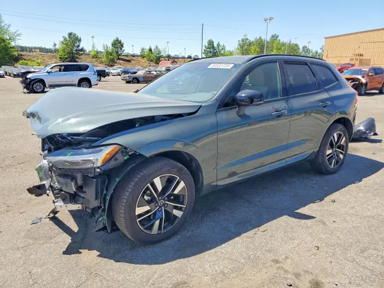 2026 Volvo XC60 Core