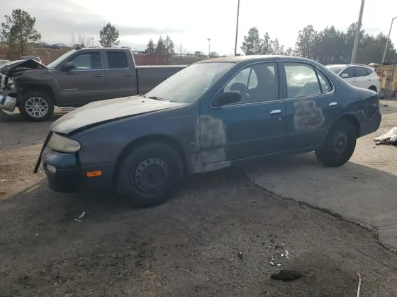 1996 Nissan Altima XE