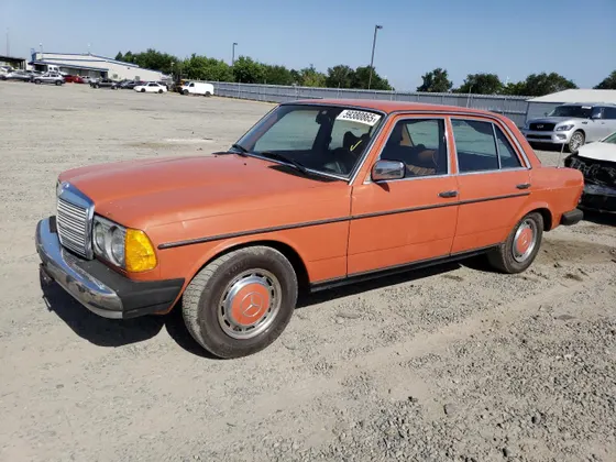 1977 Mercedes-Benz 240 240 D