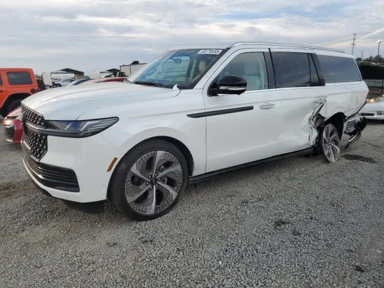 2025 Lincoln Navigator L Black Label