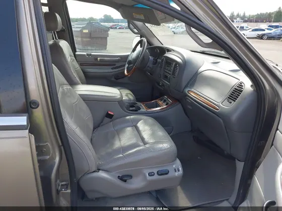 2002 Lincoln Navigator
