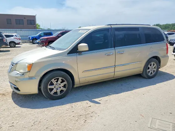 2011 Chrysler Town & Country Touring