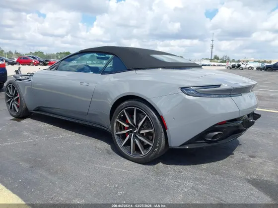 2022 Aston Martin DB11 VOLANTE