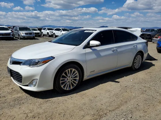 2015 Toyota Avalon Hybrid XLE Touring