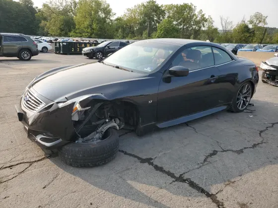 2014 INFINITI Q60 Convertible