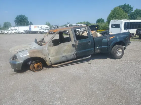 2002 Ford Super Duty F-350 DRW XL