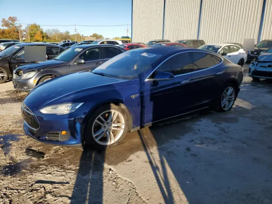 2015 Tesla Model S 85D