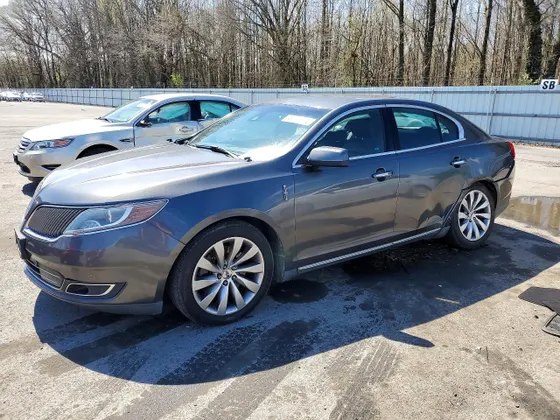 2016 Lincoln MKS