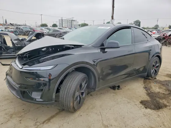 2026 Tesla Model Y Performance