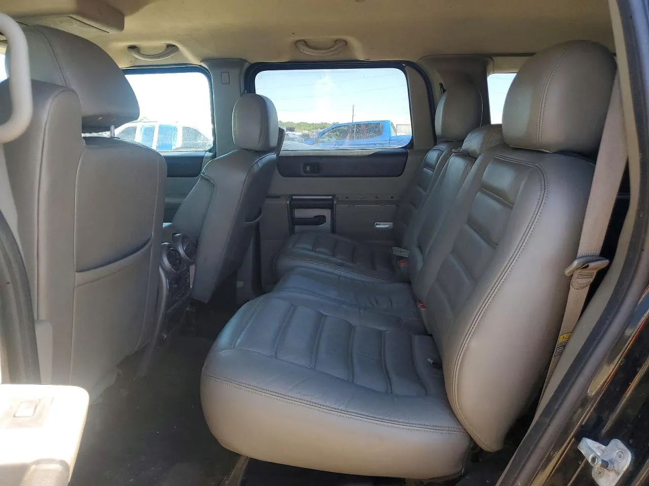 2004 HUMMER H2