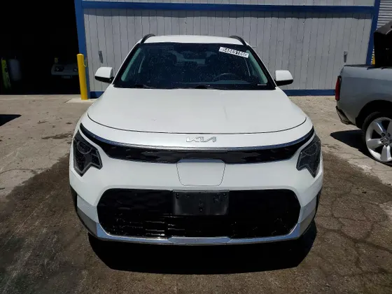 2023 Kia Niro EV Wind