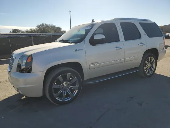 2012 GMC Yukon Hybrid Denali