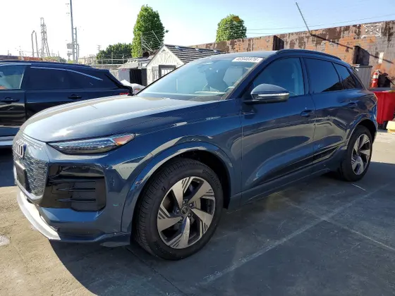 2025 Audi Q6 e-tron Premium Plus