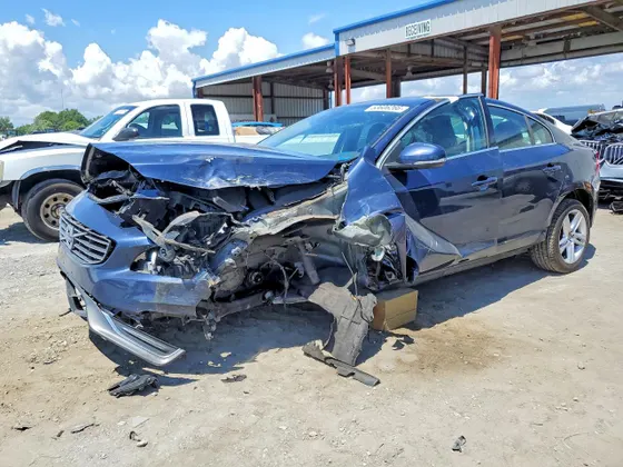 2015 Volvo S60 T5 Drive-E Premier Plus