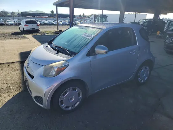 2014 Scion iQ 10 Series
