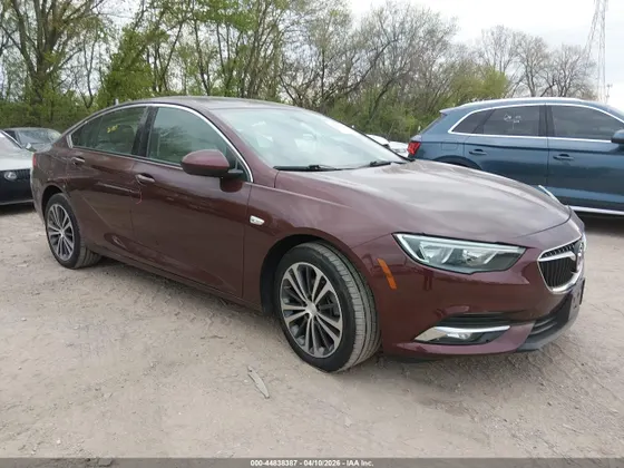 2018 Buick Regal Sportback Essence