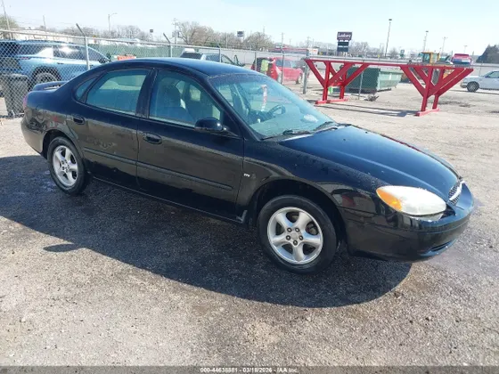 2000 Ford Taurus SE