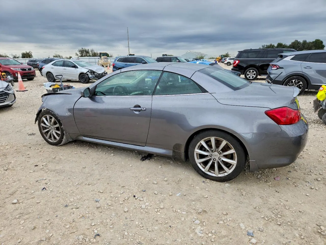 2014 INFINITI Q60 Convertible