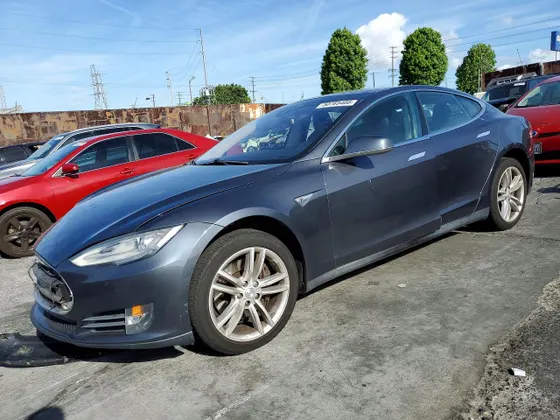 2015 Tesla Model S 85 kWh Battery