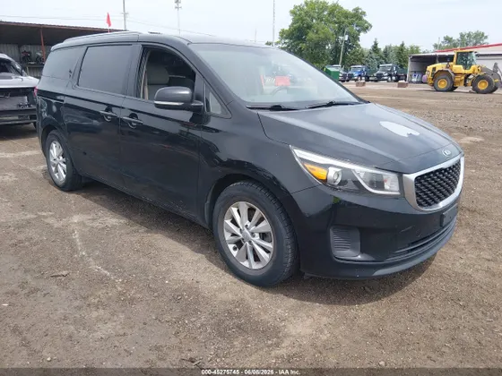 2015 Kia Sedona LX